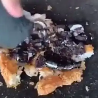Penistaan! Ayam Geprek Rasa Oreo Viral di Medsos, Warganet: Saya Tidak Terima