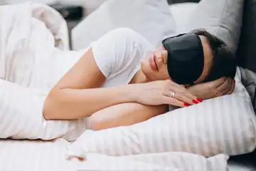 Illustrasi wanita yang sedang tidur dan bermimpi