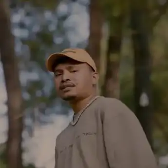 Lirik Lagu Cuma Gara-Gara Dia - Wizz Baker