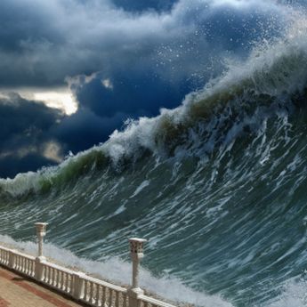 Simak! 6 Arti Mimpi Tsunami Tapi Selamat Menurut Primbon Jawa