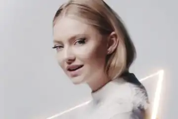 Lirik Lagu Hurts So Good - Astrid S