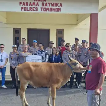 Momen Idul Adha 1446 H, BRI Cabang Tondano Serahkan Hewan Kurban Satu Ekor Sapi ke Polres Tomohon