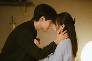 Sinopsis drama China When I Fly Towards You dan daftar nama pemainnya.
