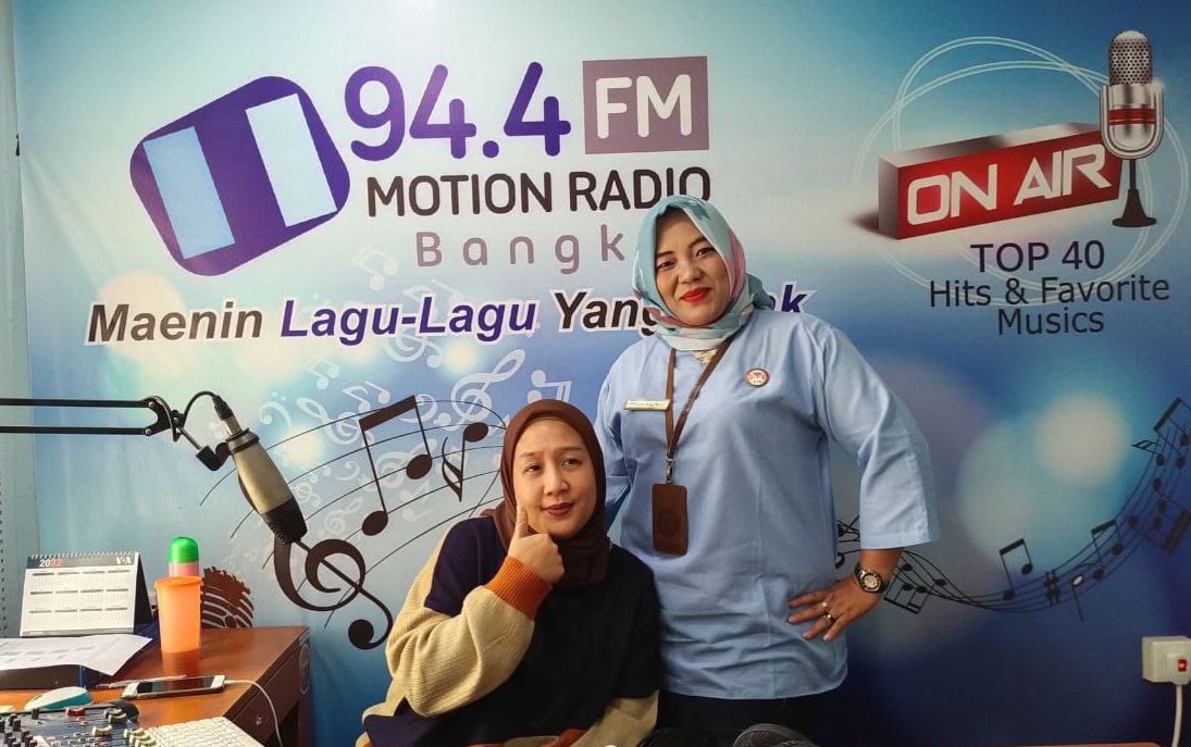 Wakil Ketua KPID Babel bersama Annoucer Motion Radio Bangka