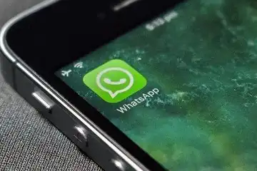 ilustrasi, Cara Menampilkan Notifikasi WA di Atas Layar