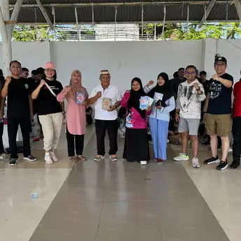 Dalam Rangka Oetama Cup 2024, FKD Kompas Gramedia Sulut Salurkan Bantuan Buku Ke Masjid