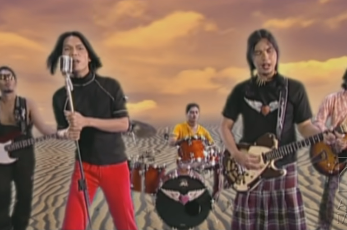 Lirik Lagu dan Chord Gitar 'Dua Sejoli' - Dewa 19, Hawa Tercipta di