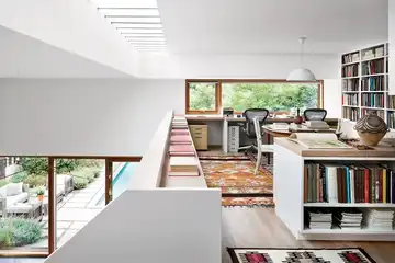 Lantai rumah mezzanine.