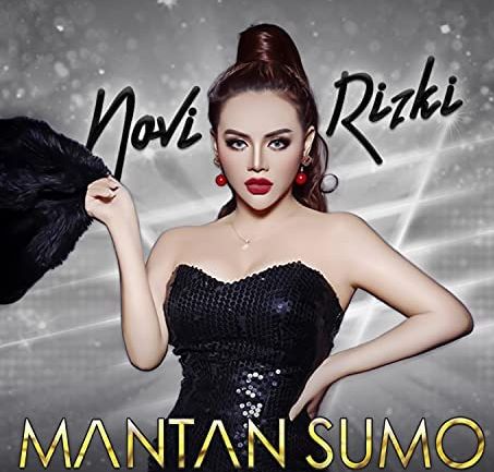 Novi Rizki baru saja merilis single terbarunya yang berjudul 'Mantan Sumo'.