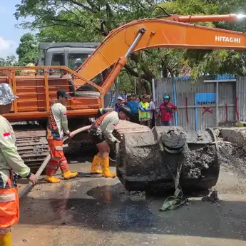 Ketel Uap di Balik Bangunan AL-Hinduan, Bakal Dikemanakan Benda Itu?