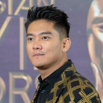 Innalillahi, Boy William Terbaring Lemah di Rumah Sakit angan Diinfus