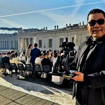 ENSIKLIK MAGNIFICA HUMANITAS: Cara Paus Lawan Kebangkitan “Menara Babel” Digital