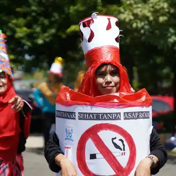 Peringatan Hari Kesehatan Nasional ke-58 di Taman Alun Kapuas