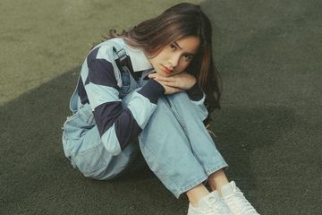 Lirik dan Makna Lagu 'Tamu' dari Satine Zaneta - Sonora.id