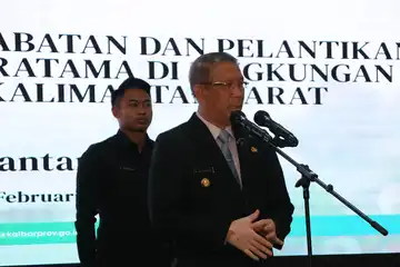  Gubernur Tekankan Pelayanan yang Terbaik, Setelah Dilantiknya 2 Wakil Direktur RSUD Soedarso
