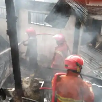 Kebakaran Ruko di Sudiang Raya Makassar, Api Berhasil Dipadamkan