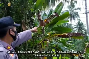 Seorang yang diduga gangguan jiwa tewas gantung diri di tiang listrik.