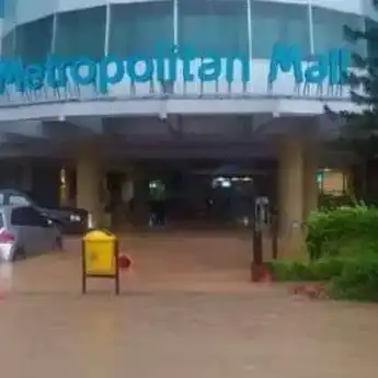 Metropolitan Mal Bekasi Terendam Banjir, Diduga Akibat Proyek Tol