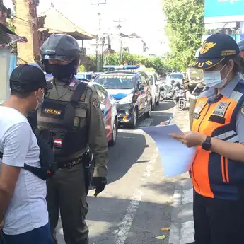 Tim Yustisi Kota Denpasar Tangkap 4  Orang Pelanggar Prokes Covid-19