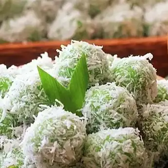 Resep Membuat Klepon Camilan Tradisional yang Lumer Dimulut  