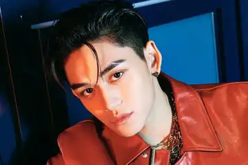 Lucas resmi keluar dari WayV dan NCT.