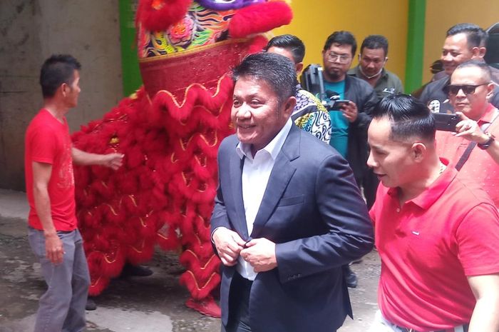  Gubernur Sumatera Selatan, H. Derman Deru