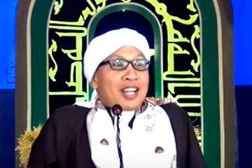 Inilah Tanda Orang yang Telinganya Dikencingi Setan, Kata Buya ...