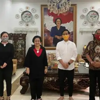 Gibran Berkunjung ke Rumah Megawati, Bahas Konsolidasi Pilkada?