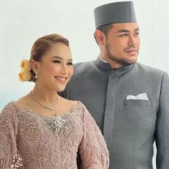 Lengket ke Ivan Gunawan, Sang Mega Bintang Beri Rayuan Maut Sampai Buat Ayu Ting Ting Salting, Warganet: Cepet Halalin