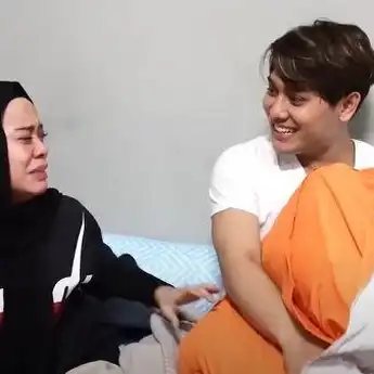 Diki-Dikit Jadi Konten, Waspada Ini 7 Bahaya Oversharing di Medsos!