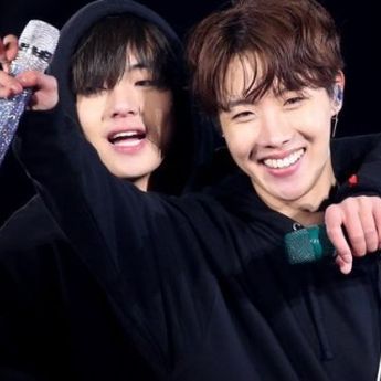 Cara J-Hope BTS Bangunkan V yang Masih Terlelap Auto Buat ARMY Halu