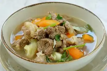 Illustrasi Sop Daging Kambing