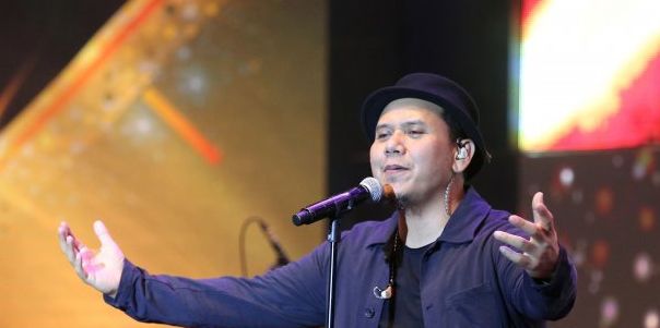 Berikut chord gitar dan lirik lagu Semua Tak Sama dari Padi. 