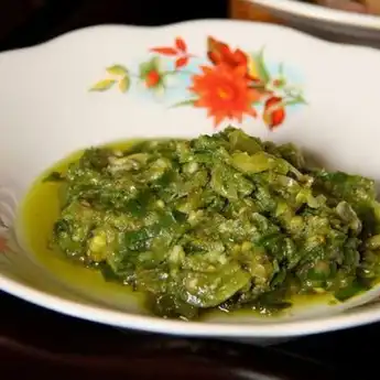 Tak Hanya Menggugah Selera, Ternyata Konsumsi Sambel Ijo juga Bermanfaat Bagi Kesehatan!