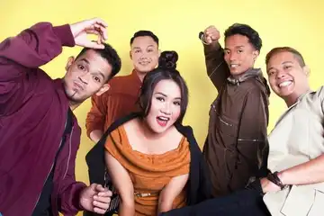 Lirik Lagu 'Ini Bukan Cerita Cinta 1 atau 2' dari Gamma1  