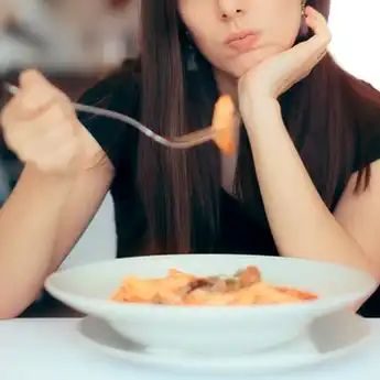 5 Negara dengan Makanan Paling Tidak Enak Menurut Lidah Orang Indonesia, Setuju?