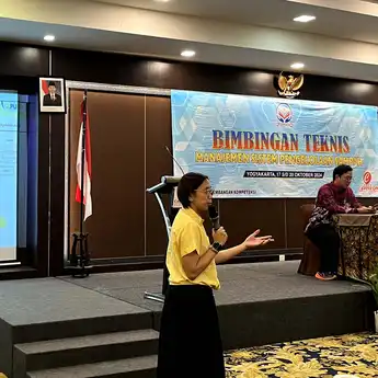 Bimtek DLH PPU, Kasubdit Perencanaan Teknis Kementerian PUPR Beberkan Permasalahan Pengelolaan Sampah di Indonesia