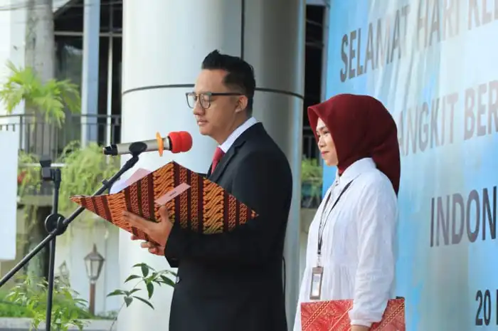 Dalam rangka memperingati Hari Kebangkitan Nasional ke-117, Bank Rakyat Indonesia Branch Office Gorontalo menggelar upacara di halaman kantor BRI Branch Office Gorontalo.